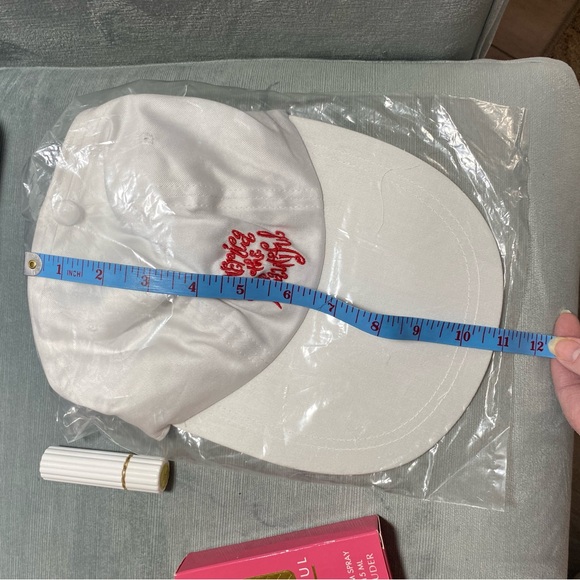 Estée Lauder NWT tote with full size products lipstick, self tanning spray,more - Picture 14 of 17